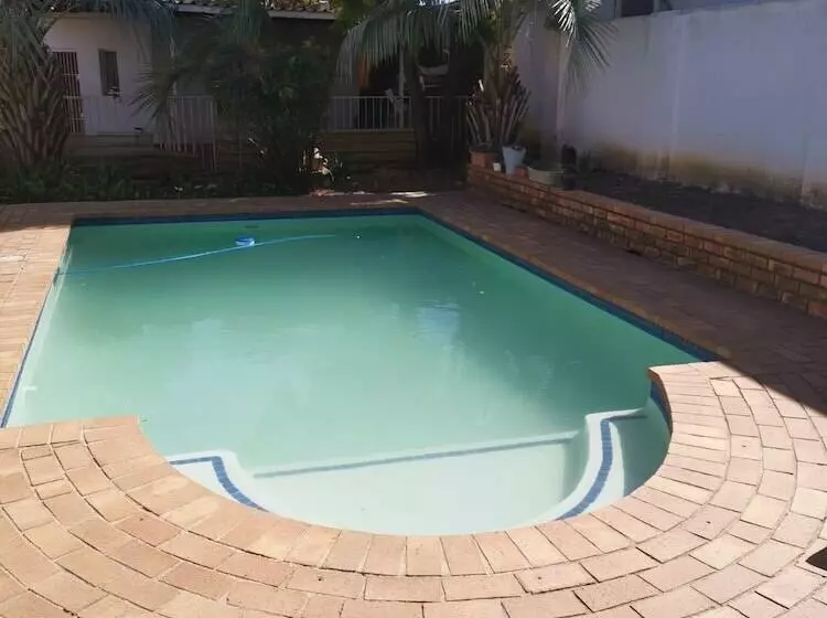 Majatalo Kaste Guest House Edenvale