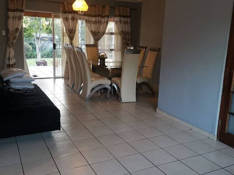 Pension Kaste Guest House Edenvale
