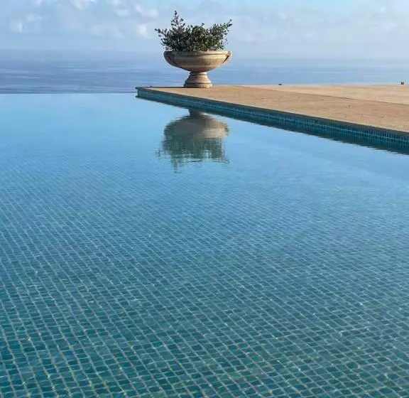 Majatalo Villa La Falaise