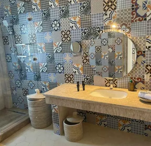 Majatalo Villa La Falaise