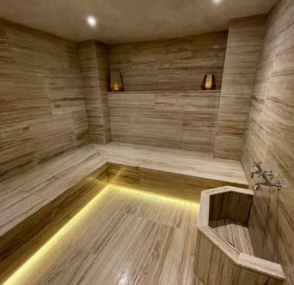 پانسیون Villa La Falaise