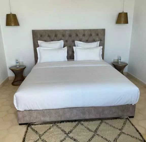 Majatalo Villa La Falaise