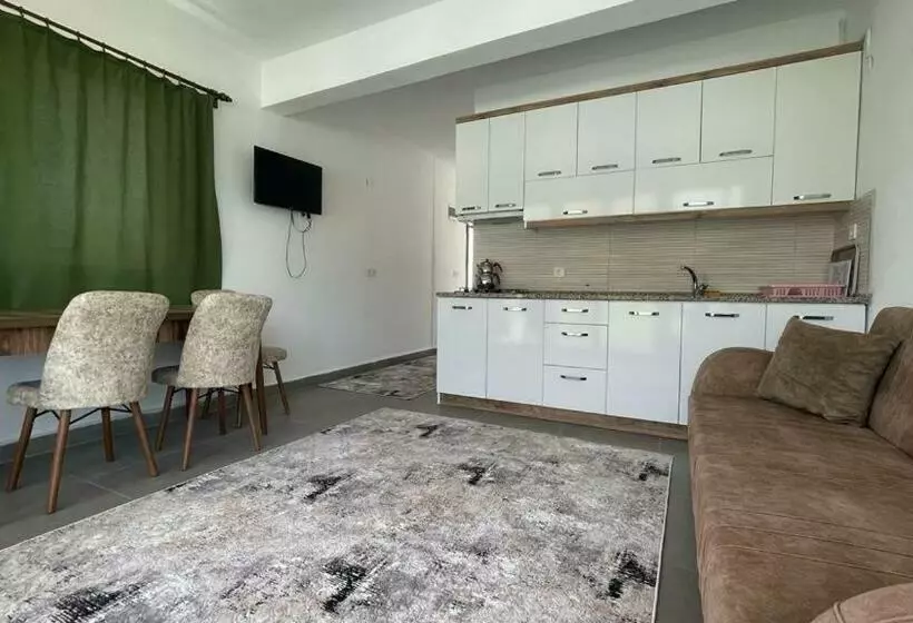 öz Akdeniz Apart