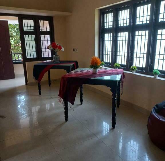 הוסטל Beyond Home