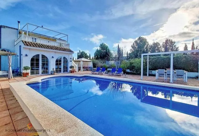 تختخواب و صبحانه Bb Casa Alegria