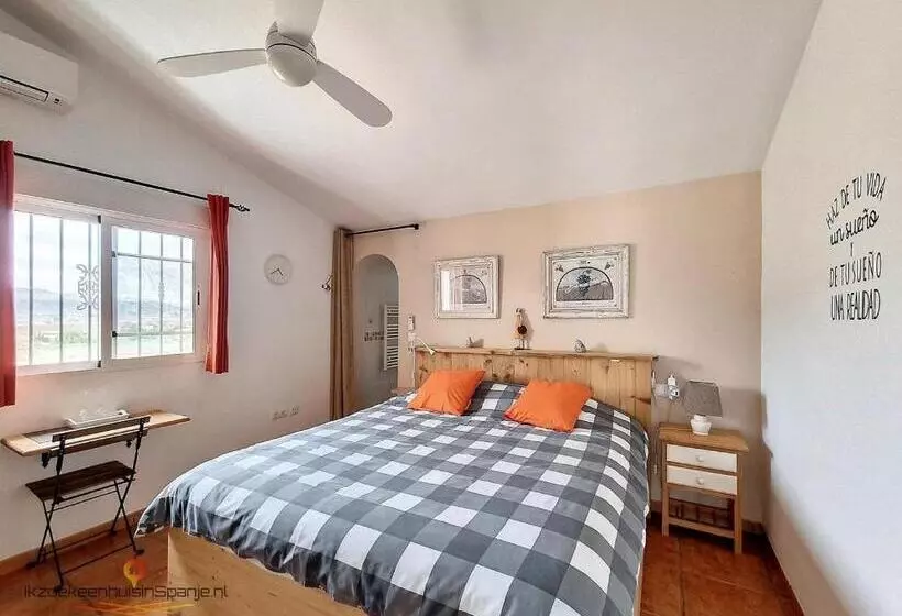 تختخواب و صبحانه Bb Casa Alegria