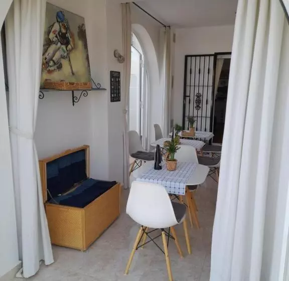 تختخواب و صبحانه Bb Casa Alegria