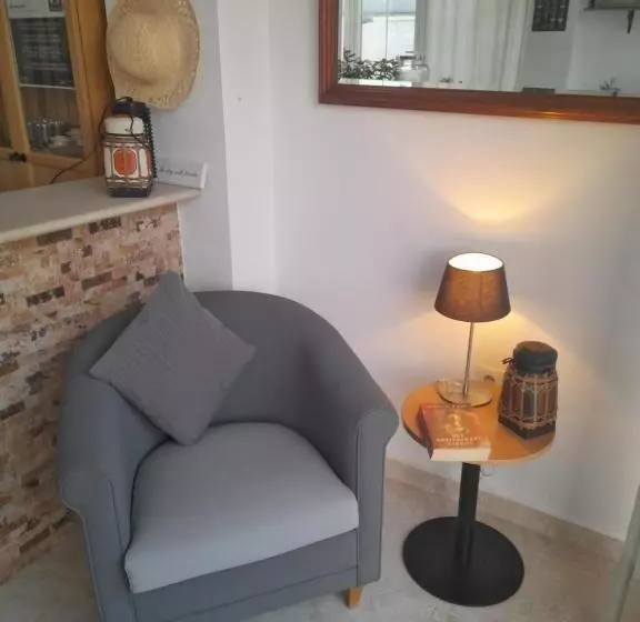 تختخواب و صبحانه Bb Casa Alegria
