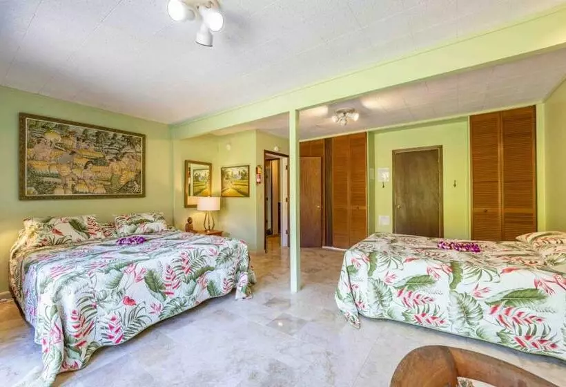 Hotelli Plumeria Room On A Lush Farm On Maui S North Shore