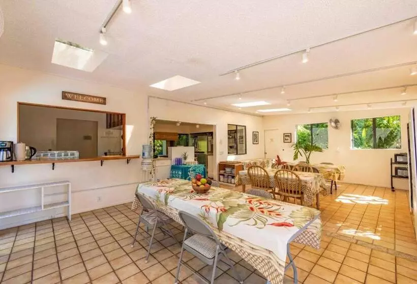 Hotelli Plumeria Room On A Lush Farm On Maui S North Shore