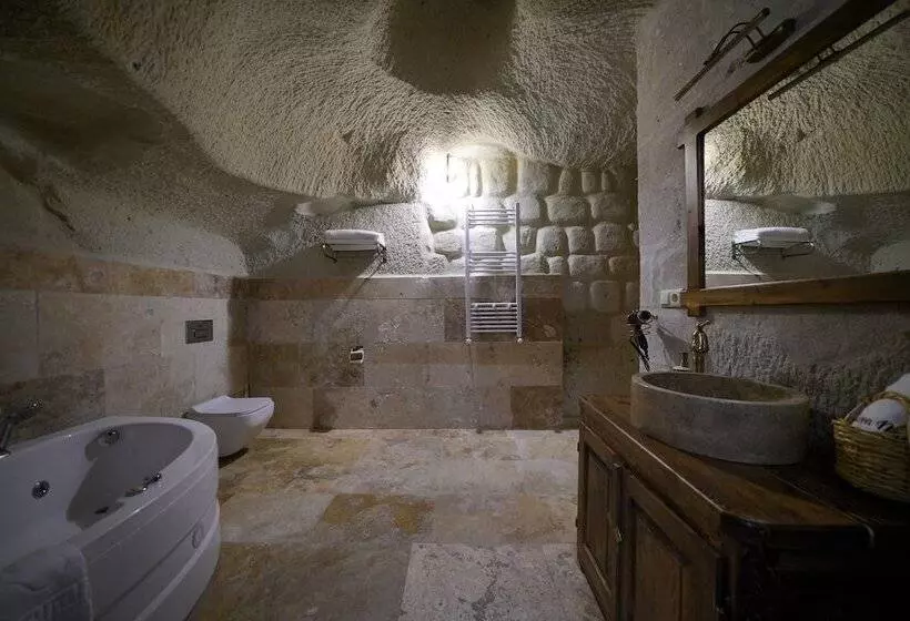 Majatalo Cappanar Cave