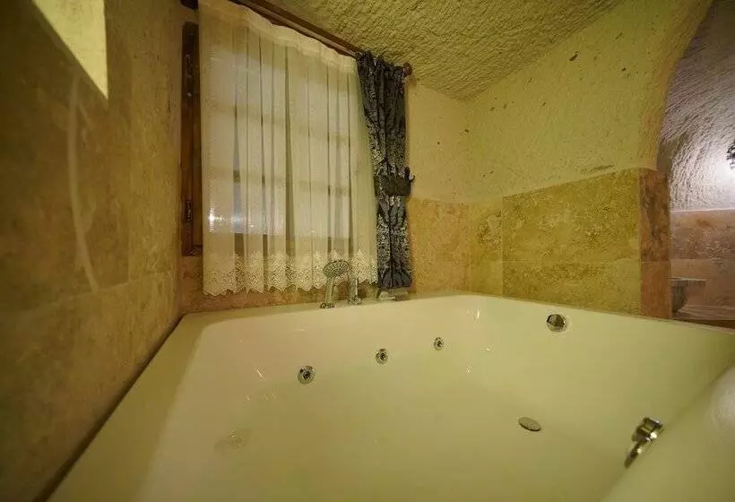 Majatalo Cappanar Cave