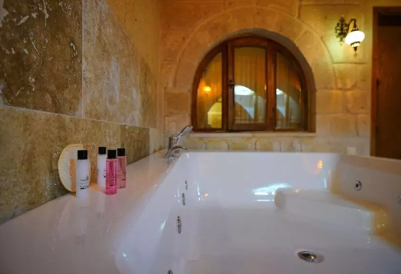 Majatalo Cappanar Cave