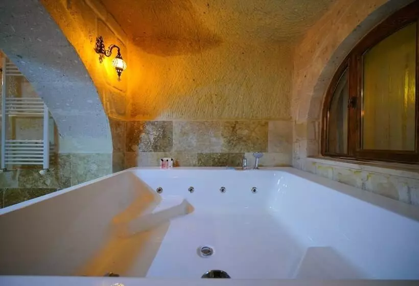 Majatalo Cappanar Cave