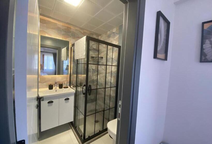 Tinos Otel & Bağ Evi 12 Yaş üstü