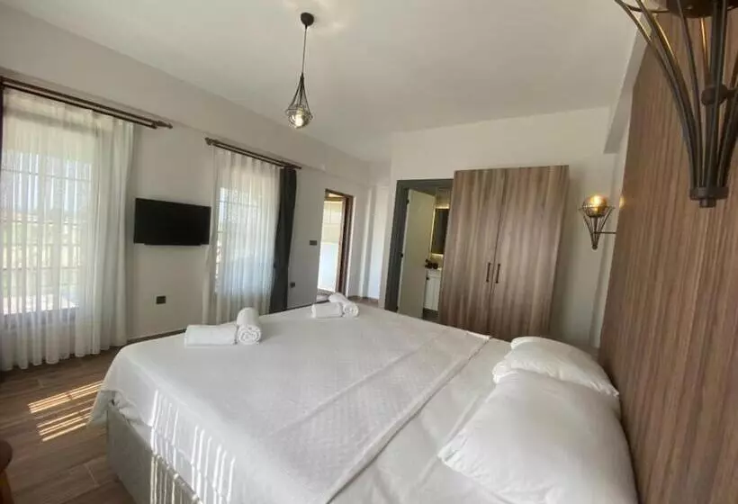 Tinos Otel & Bağ Evi 12 Yaş üstü