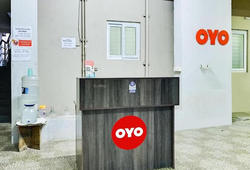 ホテル O A K Residency