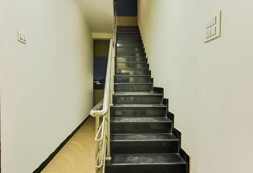 ホテル O A K Residency