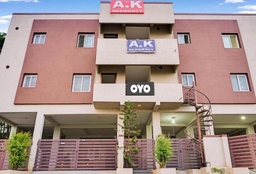 ホテル O A K Residency