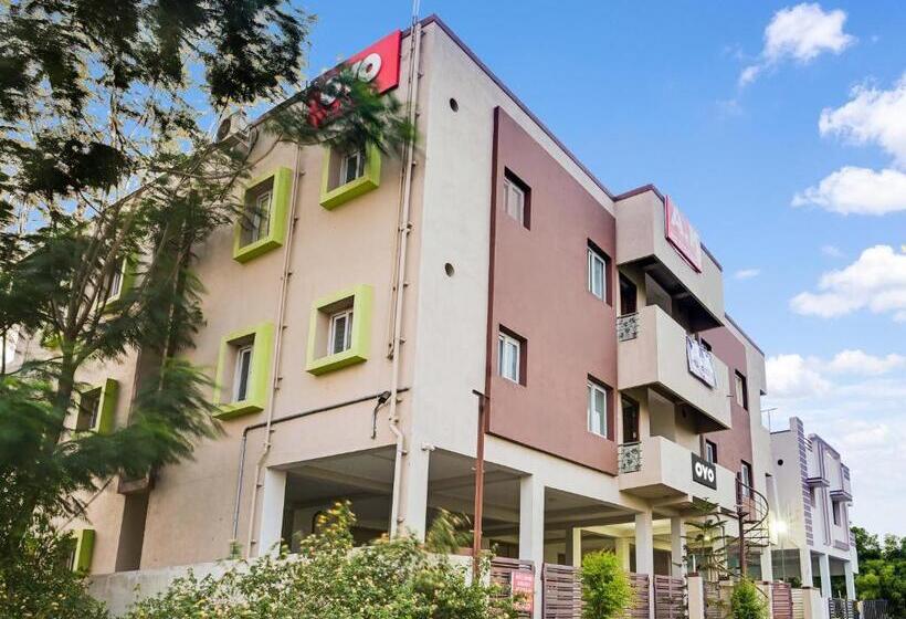 ホテル O A K Residency