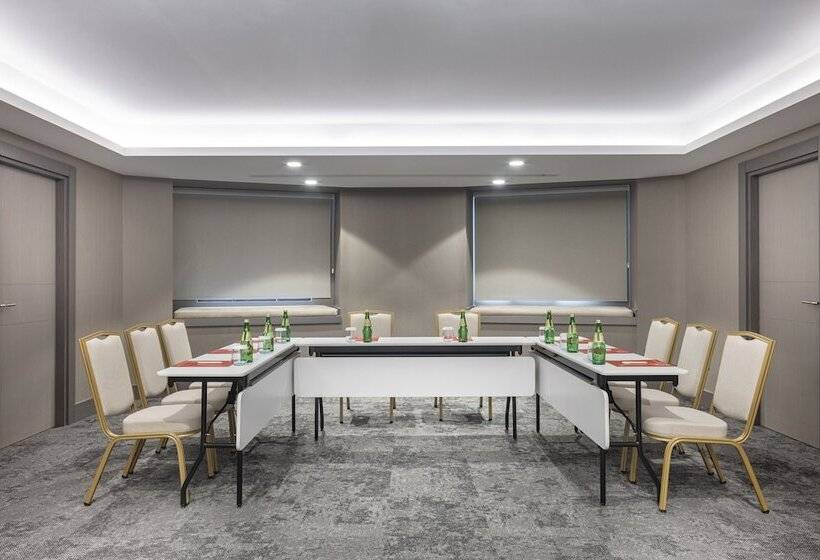 هتل Ramada Plaza By Wyndham Batumi & Casino