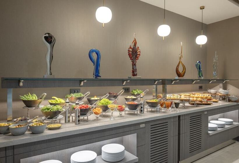 هتل Ramada Plaza By Wyndham Batumi & Casino