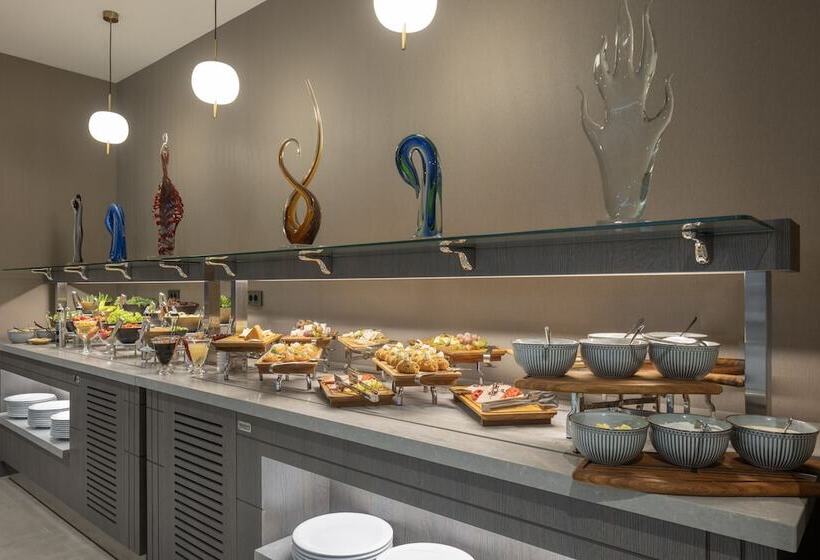 هتل Ramada Plaza By Wyndham Batumi & Casino