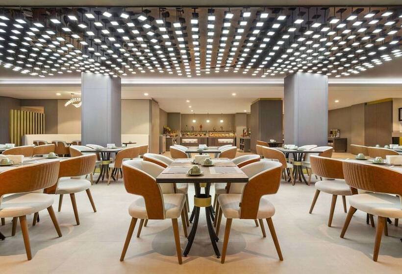 هتل Ramada Plaza By Wyndham Batumi & Casino