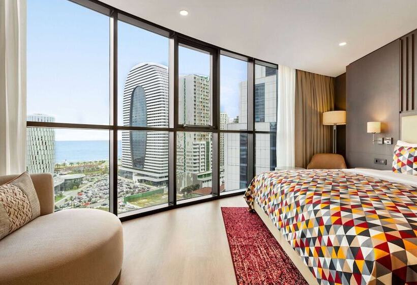 هتل Ramada Plaza By Wyndham Batumi & Casino
