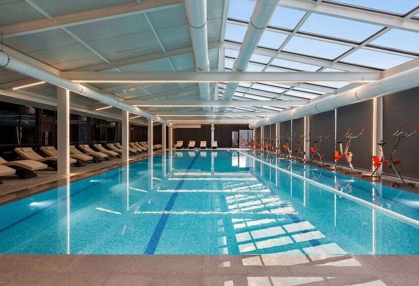 هتل Ramada Plaza By Wyndham Batumi & Casino