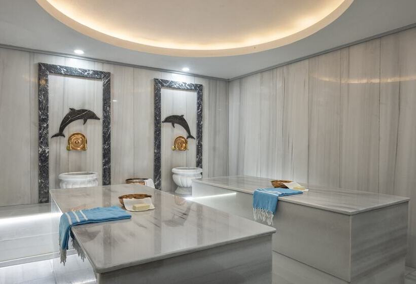 هتل Ramada Plaza By Wyndham Batumi & Casino