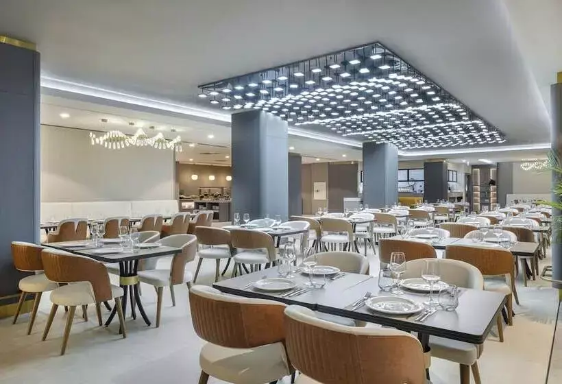 هتل Ramada Plaza By Wyndham Batumi & Casino