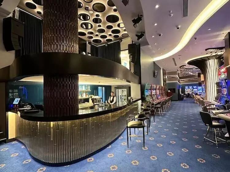 هتل Ramada Plaza By Wyndham Batumi & Casino