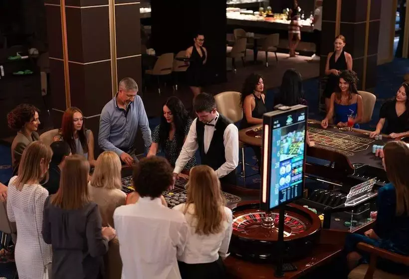 هتل Ramada Plaza By Wyndham Batumi & Casino