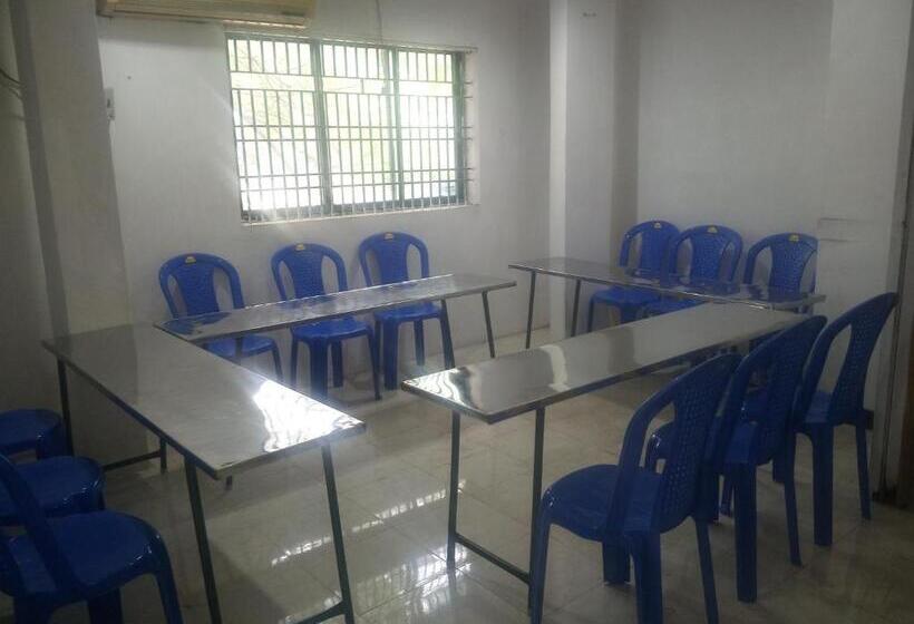 Pensjonat Ilamathi Hostel