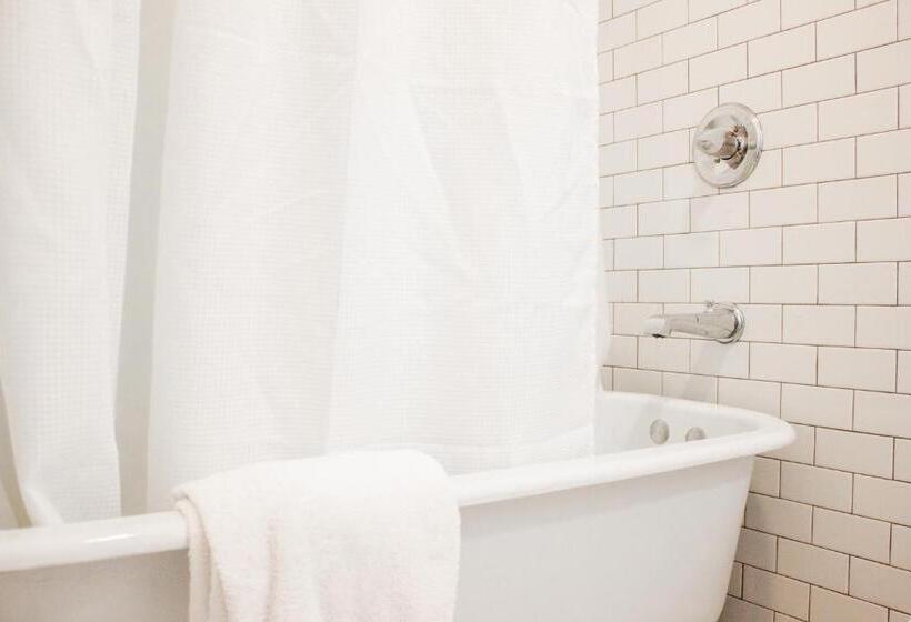 فندق 11th Avenue Hostel