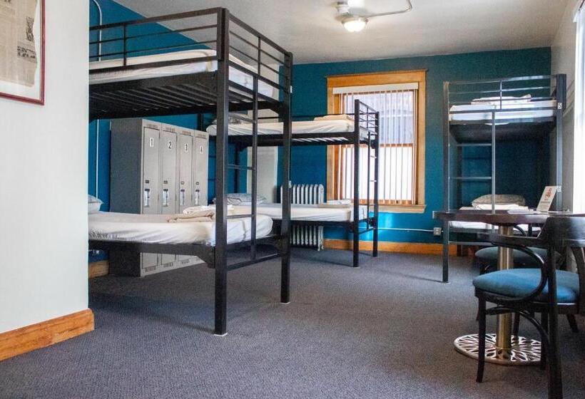 فندق 11th Avenue Hostel