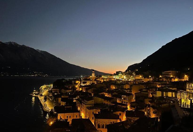 호텔 Castell   Montagnoli Group