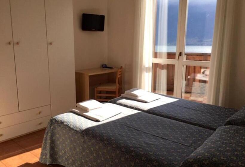 호텔 Castell   Montagnoli Group