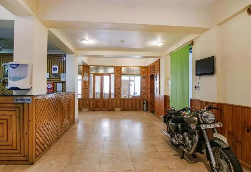 هتل Greenwoods Inn