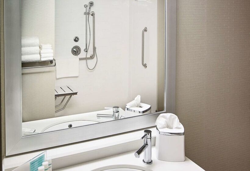 فندق Hampton Inn By Hilton Sarnia/point Edward