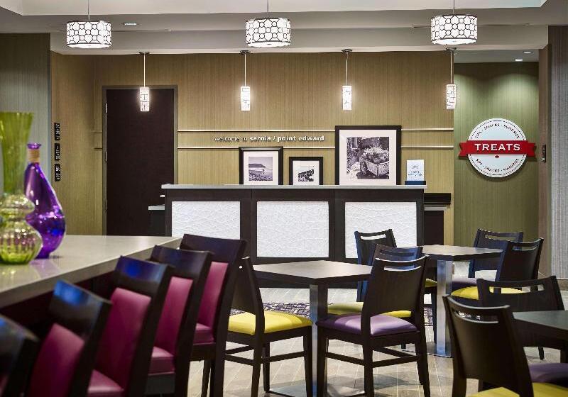 فندق Hampton Inn By Hilton Sarnia/point Edward