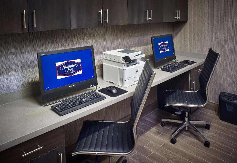 فندق Hampton Inn By Hilton Sarnia/point Edward