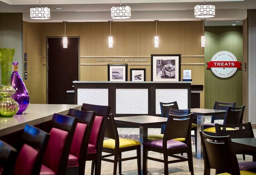 فندق Hampton Inn By Hilton Sarnia/point Edward