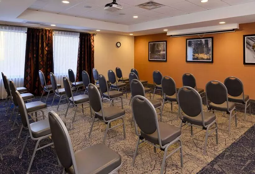 ホテル Hampton Inn & Suites Albanyeast Greenbush