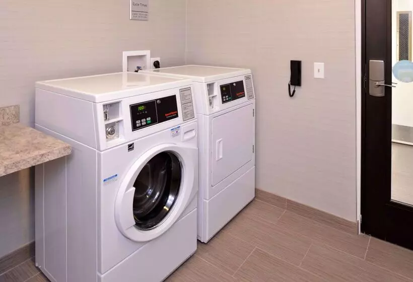 ホテル Hampton Inn & Suites Albanyeast Greenbush