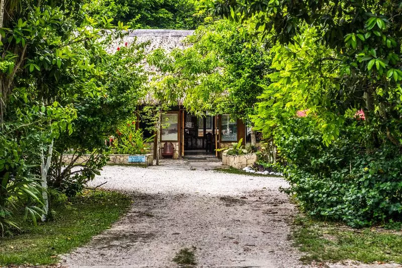 هتل Jaguar Inn Tikal