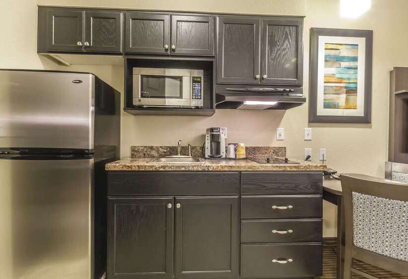 فندق Quality Inn & Suites