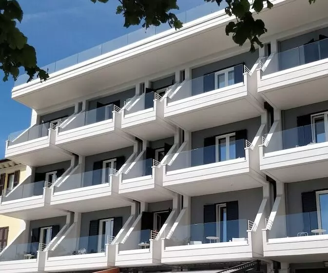 Hotelli Riviera