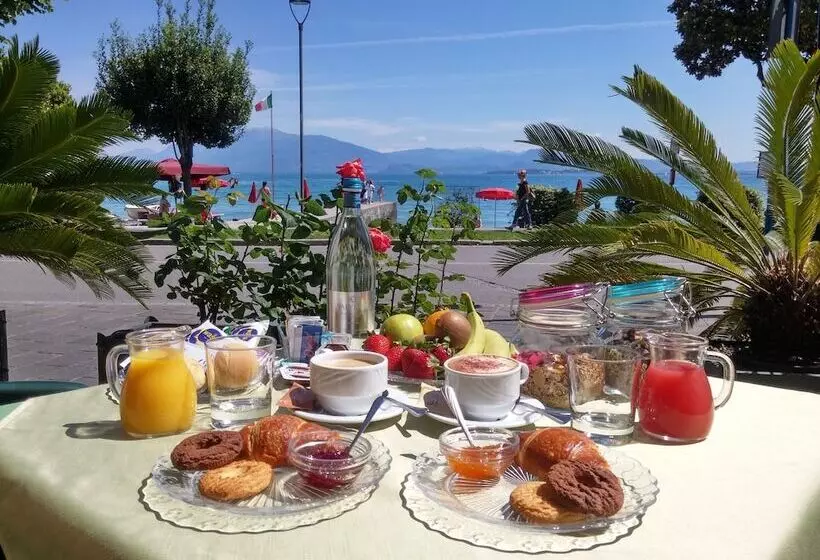 Hotelli Riviera